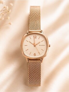 Skagen Rose Gold Mesh Watch Minimalist Square Face New Battery Women’s Classic